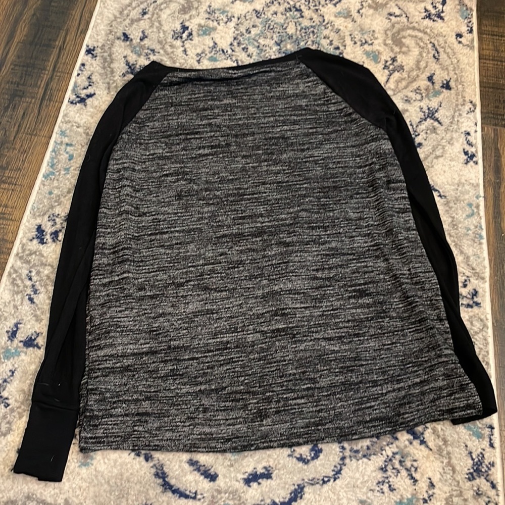 Small GAP pullover sweater - Picture 7 of 7